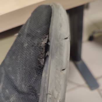 Kısa Sürede Yırtılan Hummel Ayakkabı İçin Garanti Reddi Ve Değişim Talebi