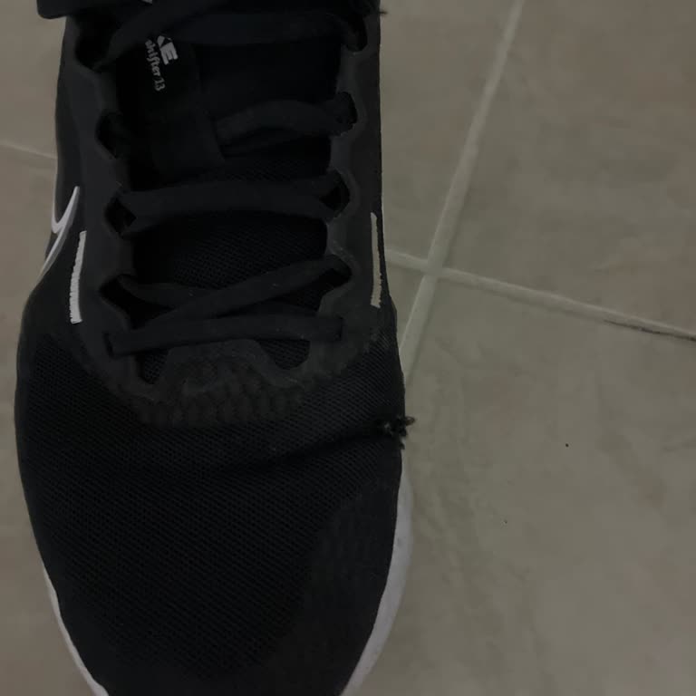 FLO Mağazasında 2 Yıllık Garanti İhlali: Tekrar Kırılan Nike Ayakkabı