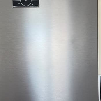 Beko Buzdolabı Kapağındaki Göçükler Garanti Kapsamında Değişim Talebi