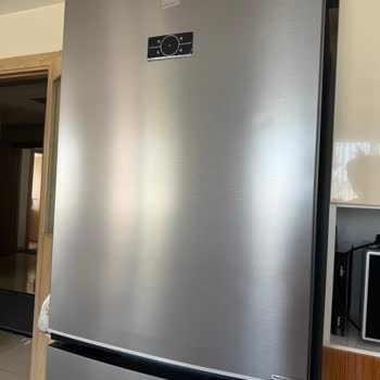 Beko Buzdolabı Kapağındaki Göçükler Garanti Kapsamında Değişim Talebi
