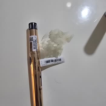 Gratis Mağazasındaki Ürünlerde Aşırı Yapıştırıcı Bant Kullanımı Müşteri Memnuniyetini Zedeliyor