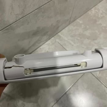 Creavit Klozet Kapağının Bağlantısı Kırıldı Ve Yedek Parça Temin Edilemiyor
