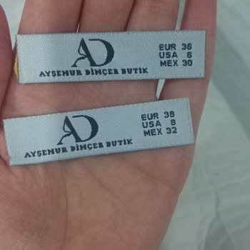 Acil Sipariş Gecikti, Nemli Ve Yanlış Bedenli Abiye Teslim Edildi