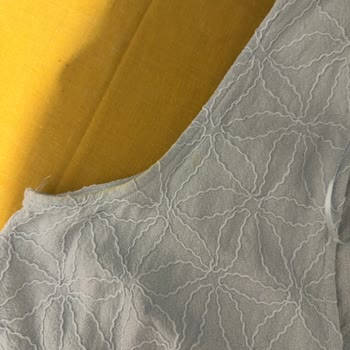 Deodorantlı Kıyafetlerde Sararma Ve Uyarı Eksikliği