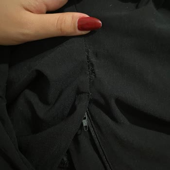 Fiyat Etiketi Uyumsuzluğu Ve Defolu 900 TL’lik Pantolon