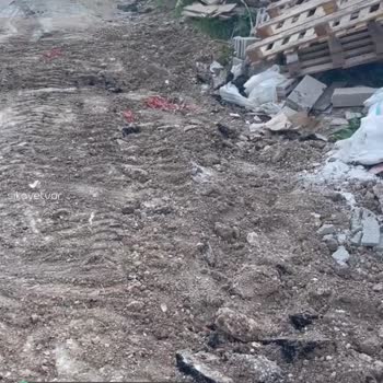 Başkent Doğalgaz Sokaktaki Kazıdan Kalan Toprak Ve Molozun Temizlenmemesi
