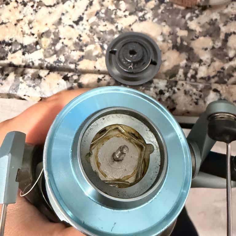Okuma Olta Makinesi Bakımı Kirli Ve 15 Gün Bekletildi