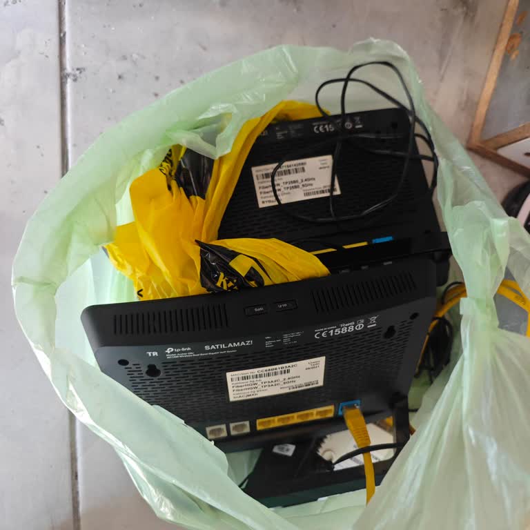 İptal Edilmemiş Modem Ücretleri Haksız Ve Mağdur Ediyor