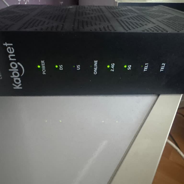 Aylık Sürekli İnternet Kesintileri Ve Cevapsız Müşteri Desteği