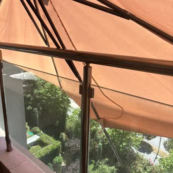 Furniero Bahçe Şemsiyesi Çubukları Kırıldı, Firma İletişimsiz