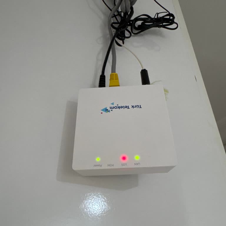 Modem Değişimi Sonrası İnternet Yok, 5 Gün Mağduriyeti Ve Cayma Bedeli