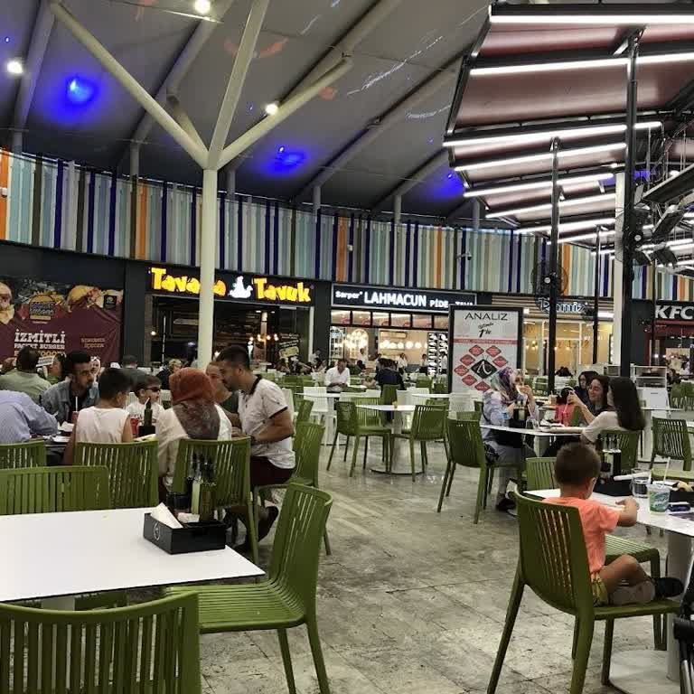 Tavuk Dünyası Şubesinde Saygısız Çalışan Tutumu Ve Sipariş Sırasının Bozulması