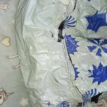 Kargo Paketi Kötü Durumda Kız Çocuk Takım Ürünü Eksik Ve Müşteri Hizmetinden Yanıt Alınamıyor