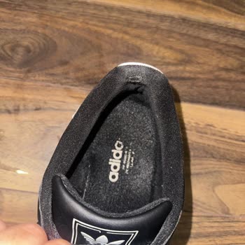 Adidas Superstar Ayakkabısında Hızlı Sararma Ve Deformasyon