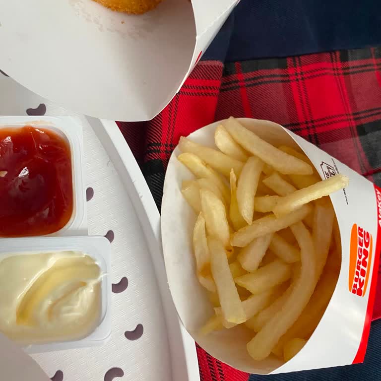 Burger King Şirinyer Şubesinde Soğuk Patates Ve Sıcak Kola Şikayeti