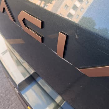 Kapalı Kağıthane Şubesinde PPF Kaplama Sorunu Garanti Kapsamında Çözüm Bekliyor