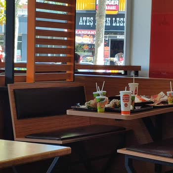 İstanbul Bağcılar Mahmutbey Burger King Şubesinde Hijyen Sorunları