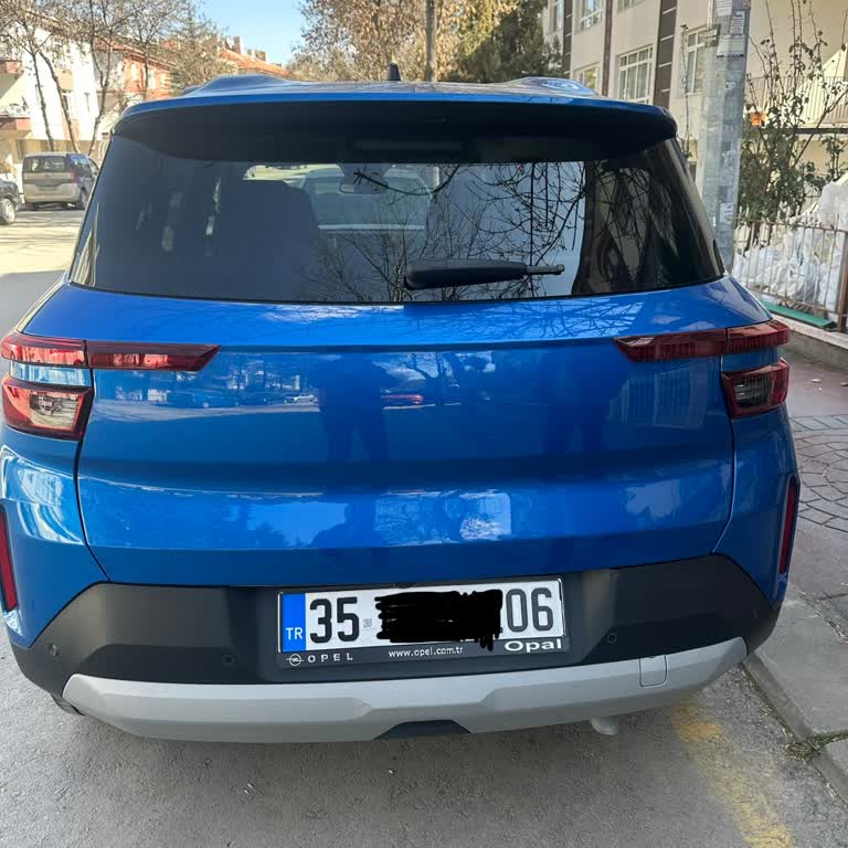 Opel Yetkili Serviste Bagaj Kapağı Emblem Ve Yazı Parçası Temininde Uzun Gecikme Ve Bilgi Eksikliği
