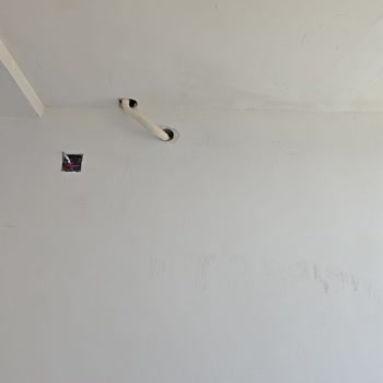 Kırılan Bakır Boru Ve Test Edilmemiş LG Kliması