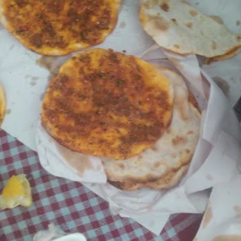 Lahmacunda Et Yok, Kebap Paketi Dağılmış Ve Ücretine Değer Değil