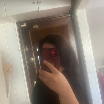 Saçımın Ağır Yıpranması Ve Yanlış Renk Uygulaması Nedeniyle Ücret İadesi Talebi