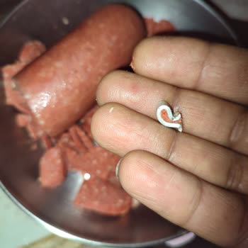 Beşler Tavuk Kangal Sucukta Metal Parça Çıktı