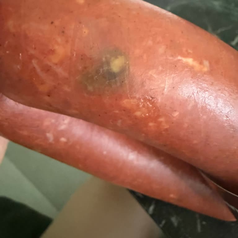 Köfteci Yusuf Küflü Sucuk Ve Eksik Gramajlı Kanat İadesi Talebi
