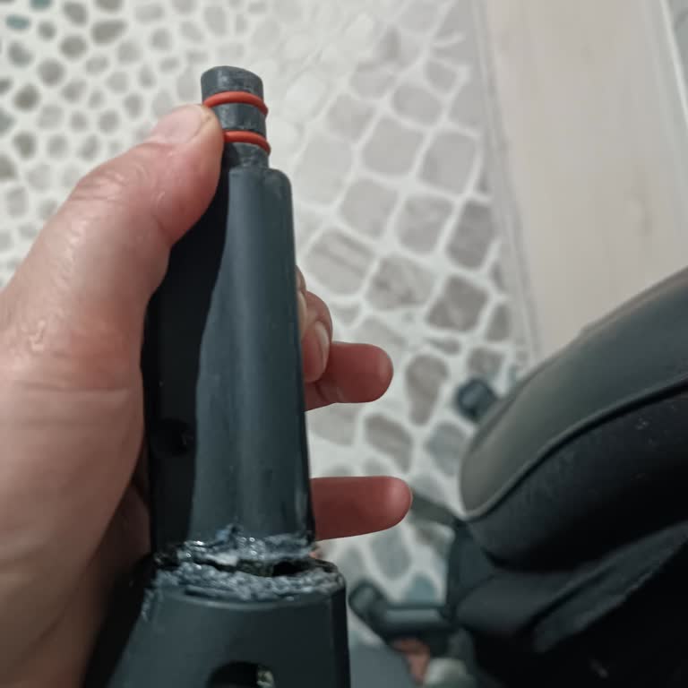 Az Kullanımda Buhar Tabancası Kırıldı, Yedek Parça Yok