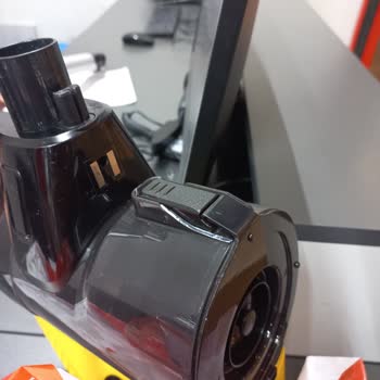 Media Markt'ta Karcher Süpürge Garantisi İçin Sürekli Ücret Talebi Ve Kırık Parça Sorunu