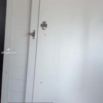Kelebek Mobilya Yeni Dolap Değdiğim Yer Dökülüyor
