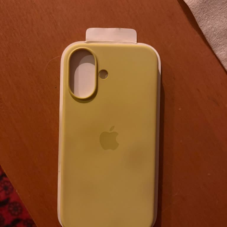 Magsafe Silikon Kılıfta Hızlı Siyah Lekelenme Ve Uzun Çözüm Süreci