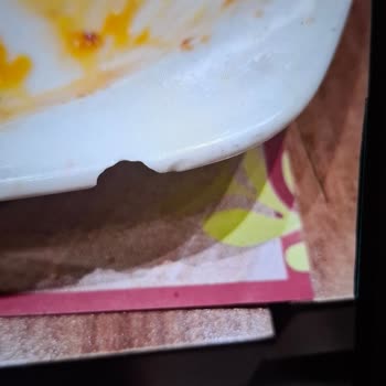 Kırık Tabaklar, Bıçak Eksikliği Ve Soğuk Yemekler Nedeniyle Ankamall Şubesinde Hayal Kırıklığı