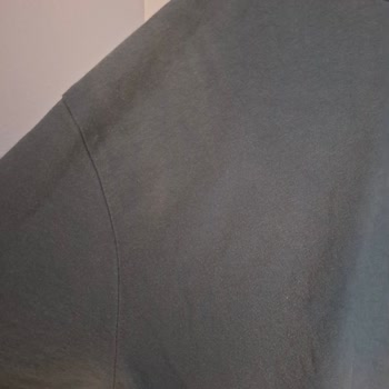 Güneş Lekeleri Nedeniyle Rengi Solan Tişört İçin Değişim Talebi