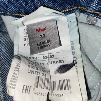 LTB Outlet Mağazasında Yanıltıcı Beden Bilgisi Ve Saygısız Müşteri Tavırları