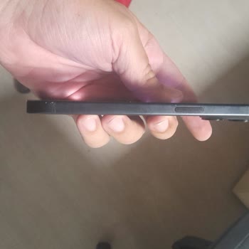 İPhone 15 Kasasında Boya Soyulması Ve Çizilme Sorunu