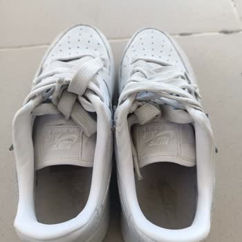 Sportinn Mağazasında Ayıplı Nike Air Force 1 Low: Koku Ve Soyulma Sorunu