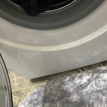 Garanti Kapsamındaki Çamaşır Makinesinde Panel Paslanması İçin Tam Değişim Talebi