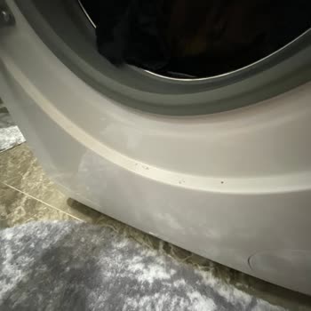 Garanti Kapsamındaki Çamaşır Makinesinde Panel Paslanması İçin Tam Değişim Talebi