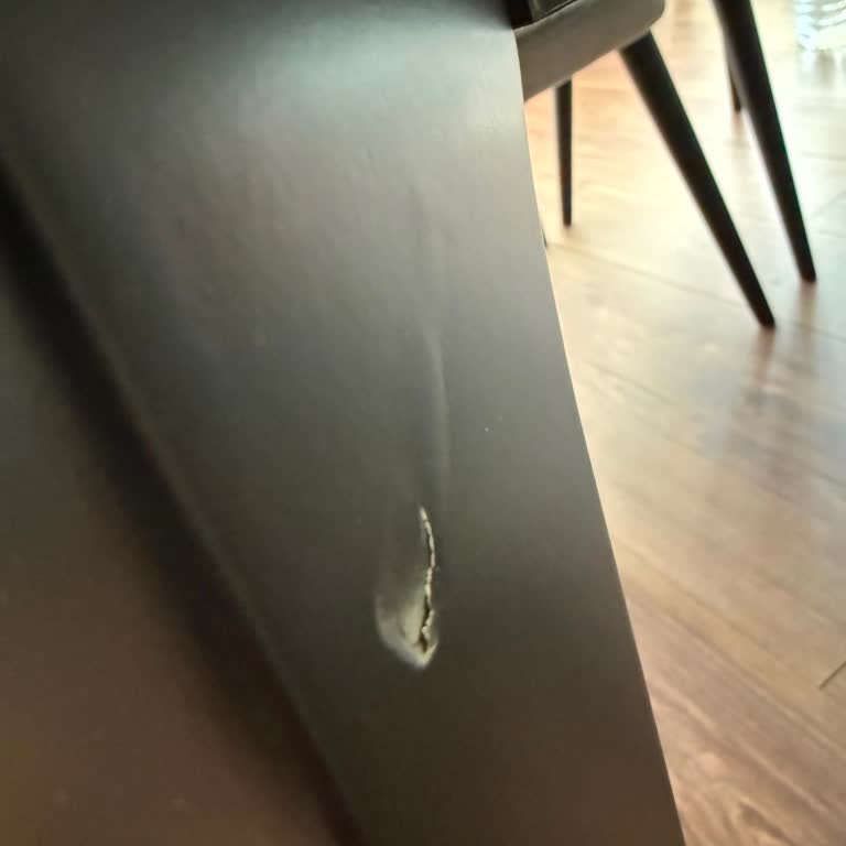 Tahta Kurdu Sorunu Nedeniyle Masanın Ayağının Ücretsiz Değiştirilmesi Talebi