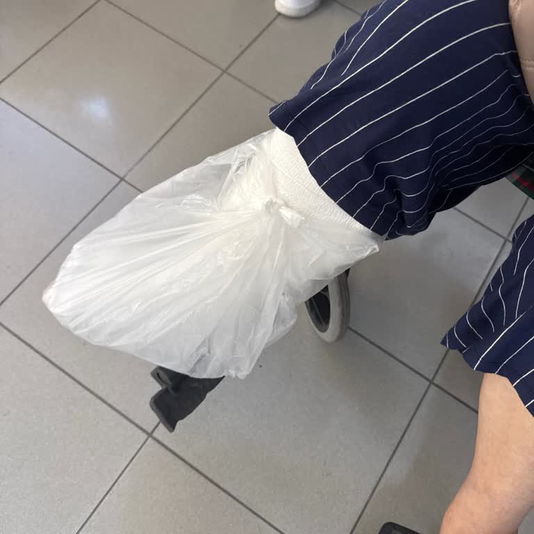 Bozyaka Mahallesi Çukurlu Yollar Nedeniyle Annemde Kırık, Acil Onarım Talebi