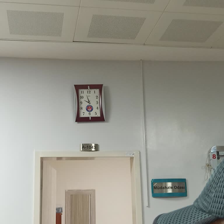 Sivas Numune Hastanesi Göz Polikliniğinde Sistem Arızası Nedeniyle Saatlerce Bekleme