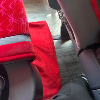 Varan Turizm'de Geciken Sefer, Çalışmayan Donanım Ve Dar Koltuklar
