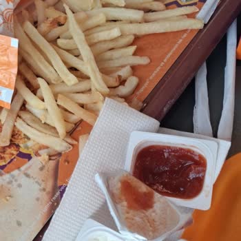 Popeyes Pendorya AVM’de Bozuk Patatesler Ve Hijyen Endişesi
