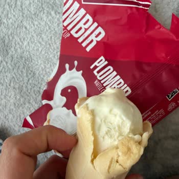 Algida Dondurmasında Kıl Tespiti Hijyen Endişesi Yaratıyor