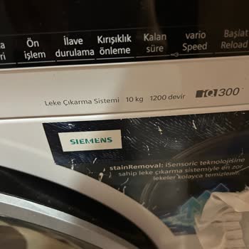 Siemens Ev Aletleri IQ300 Çamaşır Makinesinde Ön Panel Paslanması Ve Ücretli Servis Şikayeti
