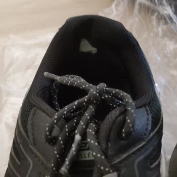Skechers Hillcrest 2.0 Ayakkabısının 5 Ayda Topuk Yırtılması Ve Değişim Talebi