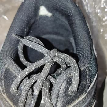 Skechers Hillcrest 2.0 Ayakkabısının 5 Ayda Topuk Yırtılması Ve Değişim Talebi