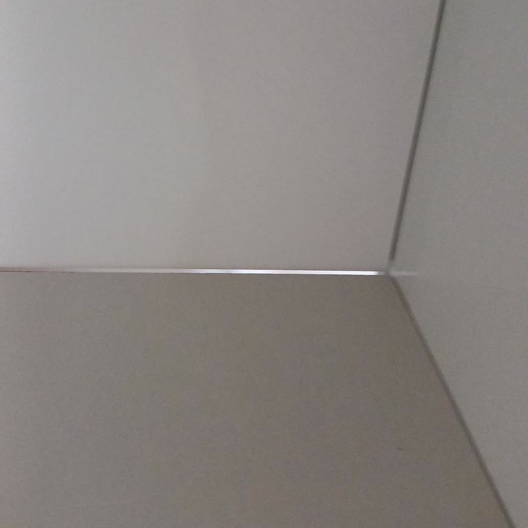 TV Ünitesi Arka Raf Montaj Hatası Ve Çözüm Beklentisi