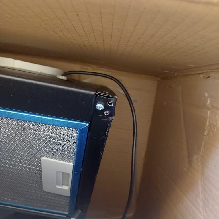 Hasarlı Davlumbaz Teslim Edildi, Kargo Alımı Haftalardır Beklemede