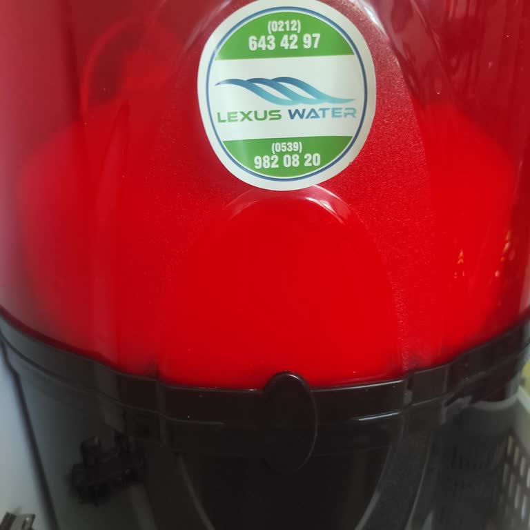 Garanti Altındaki Su Arıtma Cihazı Tankı Patladı, Satıcıdan Yanıt Yok